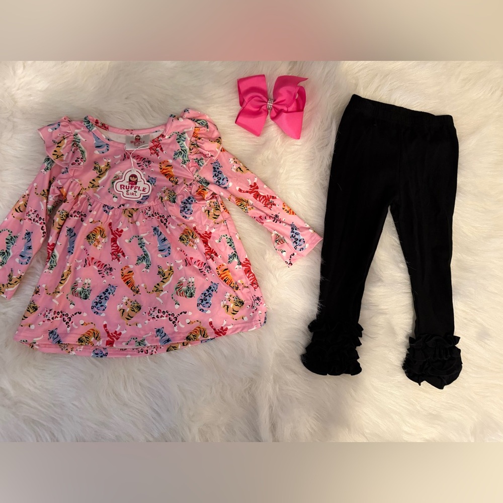 Ruffle GIRL Tigers Ruffle Icing Leggings Set
3T NWT!